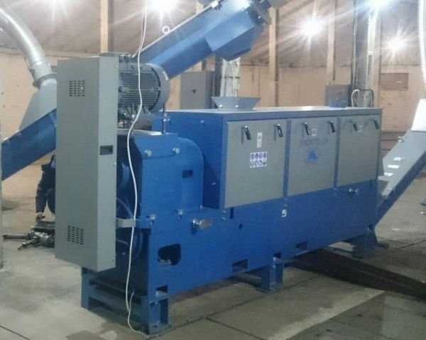 OIL PRESSING MACHINE